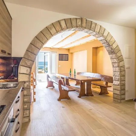 Amazing In Medici With Kitchen Apartment *