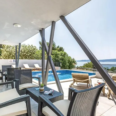 Amazing In Medici With Kitchen Apartment Kutlesa